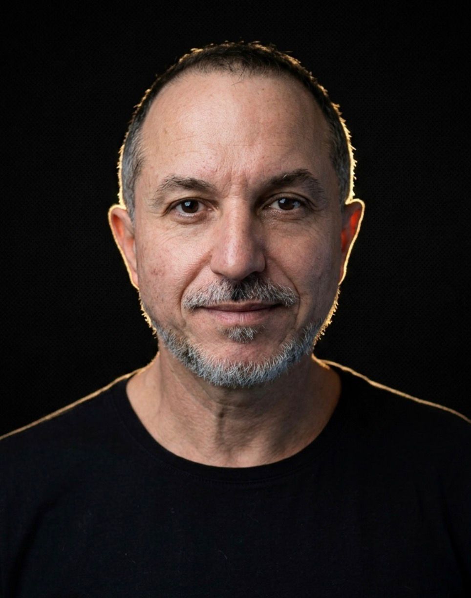 Luiz da Silva Junior, fundador da INBUILD Automação, especialista em automação residencial de alto padrão